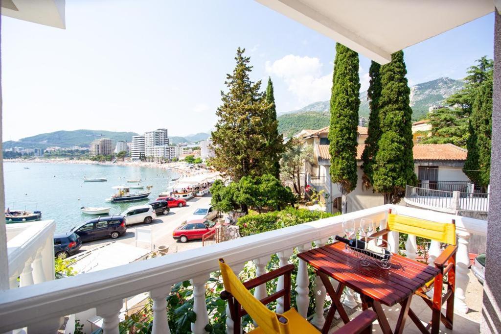 Acika Apartments Rafajlovići Extérieur photo