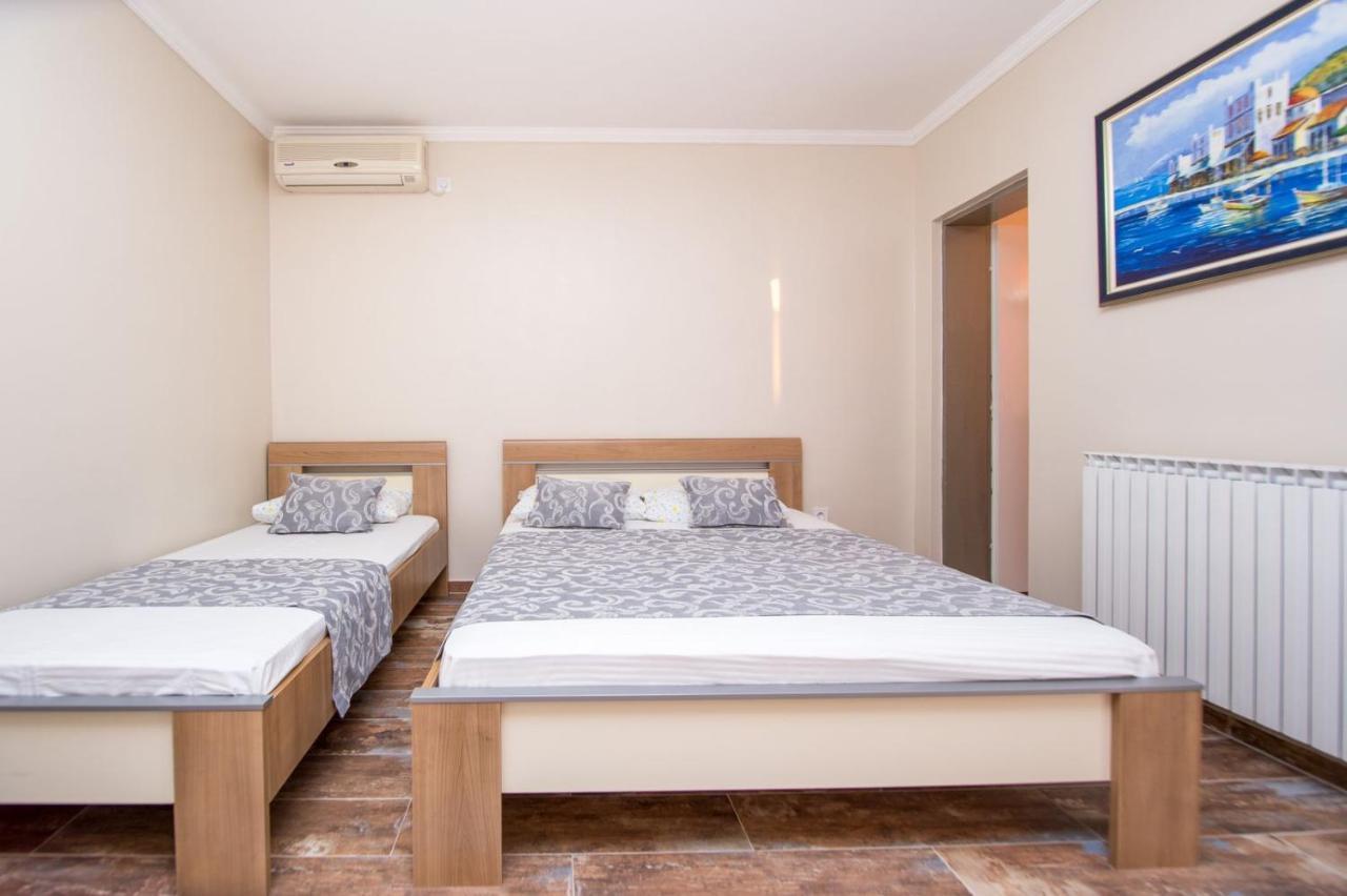 Acika Apartments Rafajlovići Extérieur photo