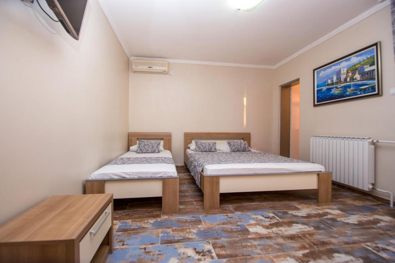 Acika Apartments Rafajlovići Extérieur photo